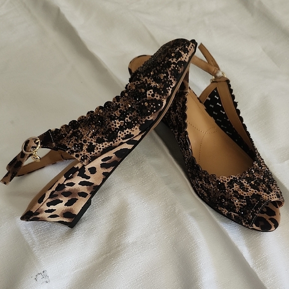 J.Renee Black and Brown Heels with Elegant Design With A Sparkling Rhinestones. - Picture 2 of 4